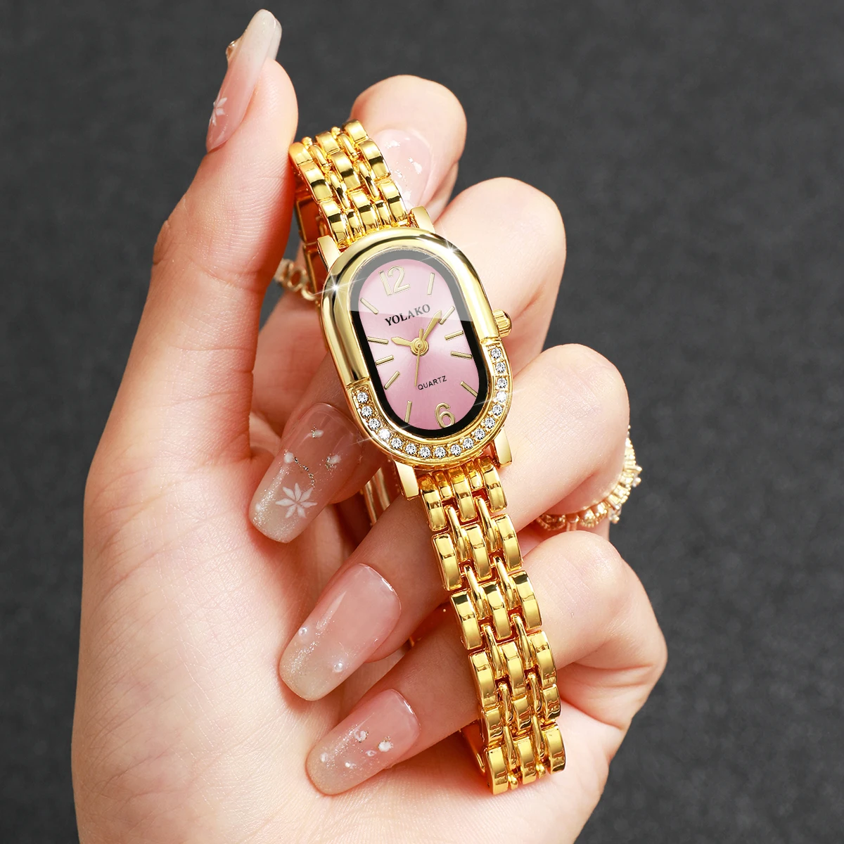 Luxury Watch Holder - Luksusowy damski zegarek kwarcowy z cyrkoniami,