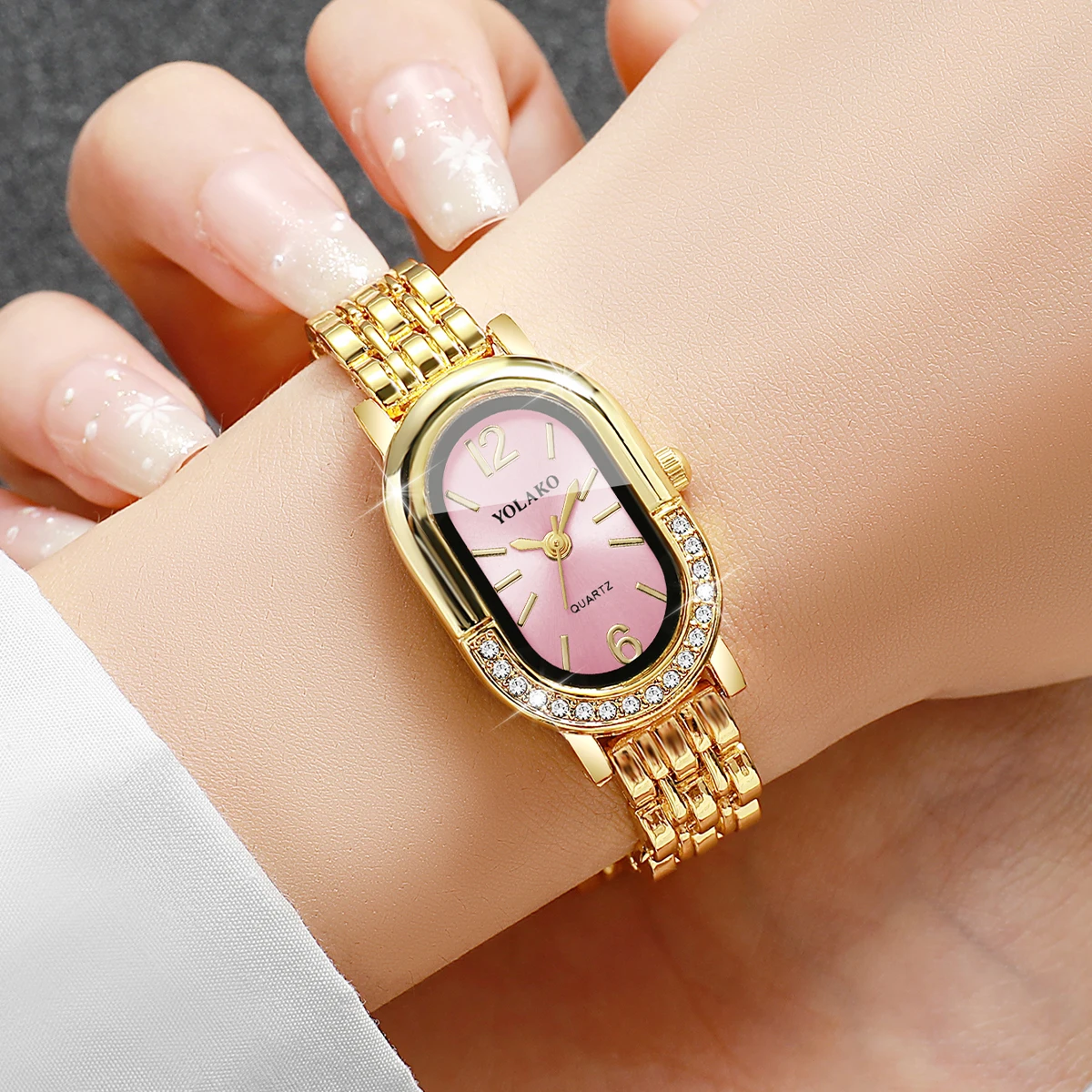 Luksusowy damski zegarek kwarc – Luxury Watch Holder recenzja i cena